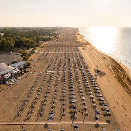 With Balcony And View Appartamento Bibione