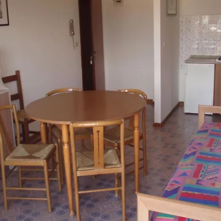 With Balcony And View 아파트 *