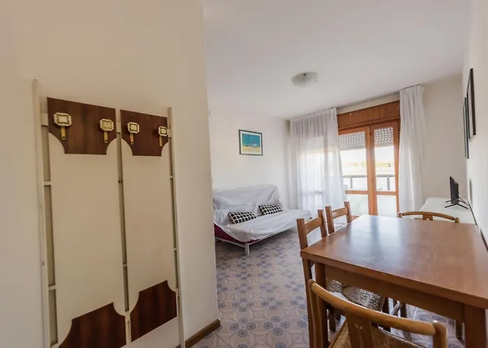 Apartamento With Balcony And View